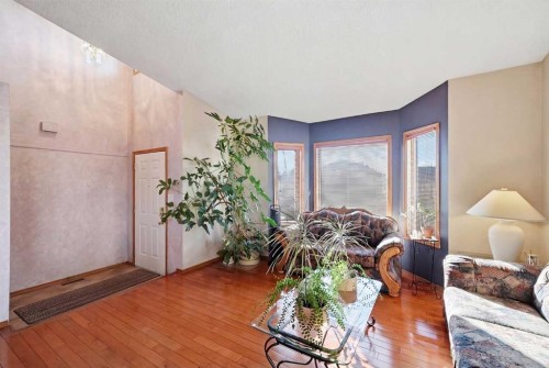 2855 Catalina Boulevard Ne, Calgary, AB - Indoor