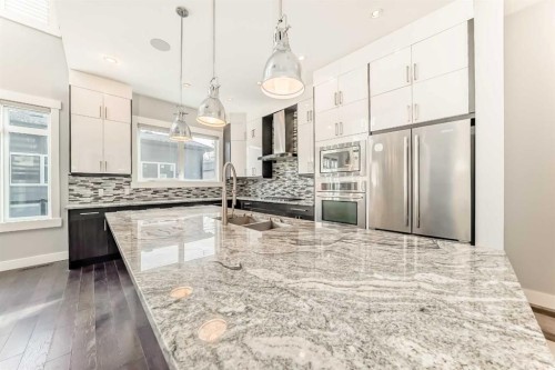230 37 Street Nw, Calgary, AB - Indoor Photo Showing Kitchen With Upgraded Kitchen