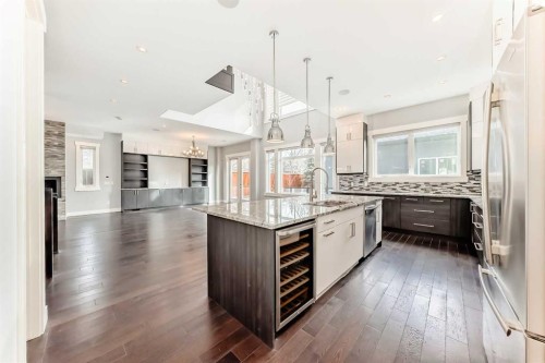 230 37 Street Nw, Calgary, AB - Indoor Photo Showing Kitchen With Upgraded Kitchen