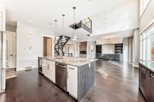 230 37 Street Nw, Calgary, AB - Indoor Photo Showing Kitchen With Upgraded Kitchen