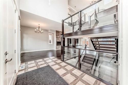 230 37 Street Nw, Calgary, AB - Indoor Photo Showing Other Room