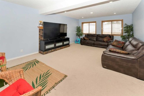 18 Coral Sands Place Ne, Calgary, AB - Indoor Photo Showing Living Room