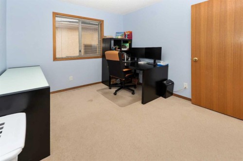 18 Coral Sands Place Ne, Calgary, AB - Indoor Photo Showing Office