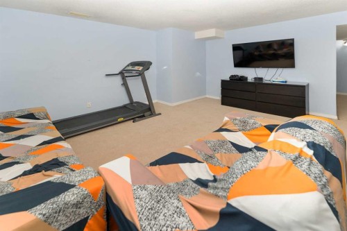 18 Coral Sands Place Ne, Calgary, AB - Indoor