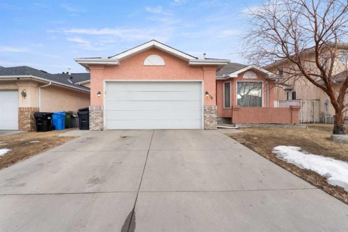 18 Coral Sands Place Ne, Calgary, AB - Outdoor