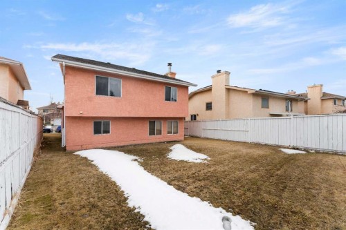 18 Coral Sands Place Ne, Calgary, AB - Outdoor With Exterior