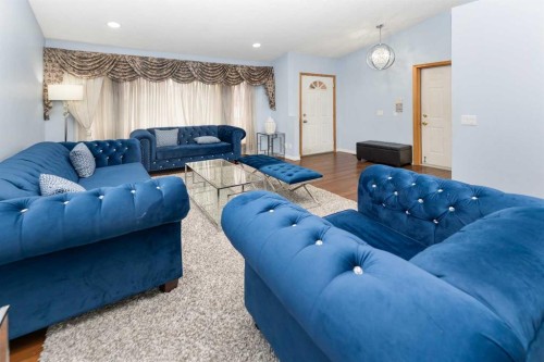 18 Coral Sands Place Ne, Calgary, AB - Indoor Photo Showing Living Room