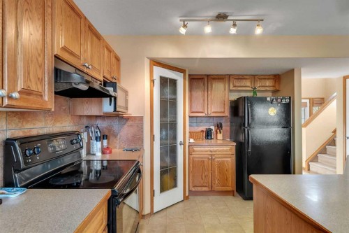 214 Saddlemont Boulevard Ne, Calgary, AB - Indoor Photo Showing Kitchen