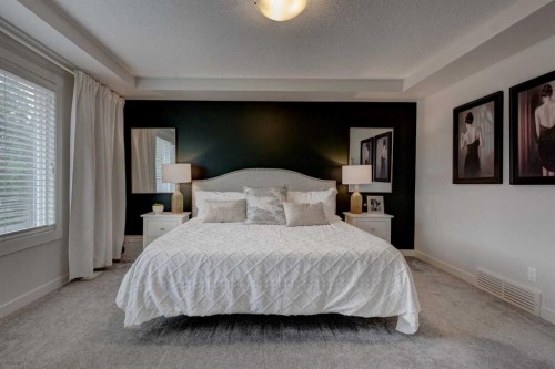 19 Cranbrook Crescent Se, Calgary, AB 