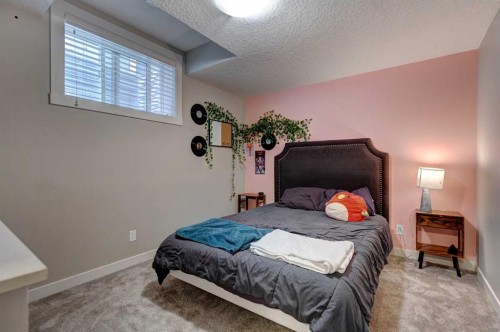 19 Cranbrook Crescent Se, Calgary, AB 