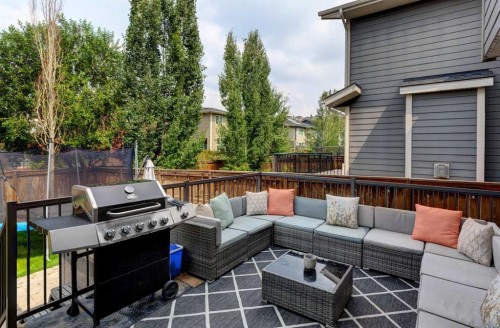 19 Cranbrook Crescent Se, Calgary, AB 