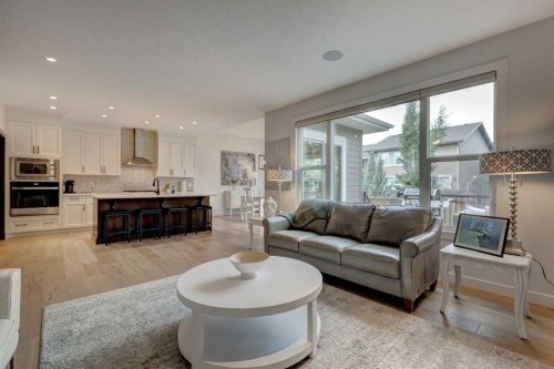 19 Cranbrook Crescent Se, Calgary, AB 