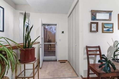 4604 Marwood Way Ne, Calgary, AB - Indoor Photo Showing Other Room