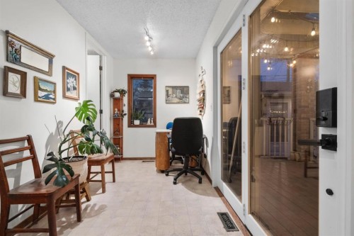 4604 Marwood Way Ne, Calgary, AB - Indoor