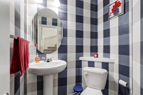 67 Elgin Meadows Park Se, Calgary, AB - Indoor Photo Showing Bathroom