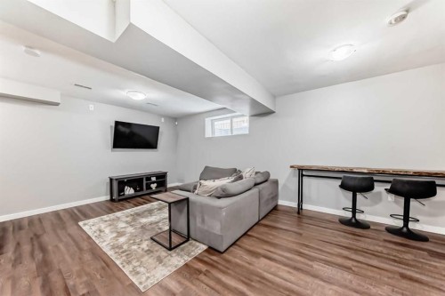 90 Evanspark Road Nw, Calgary, AB - Indoor