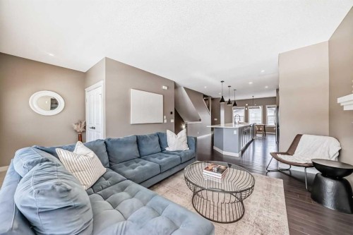 90 Evanspark Road Nw, Calgary, AB - Indoor Photo Showing Living Room