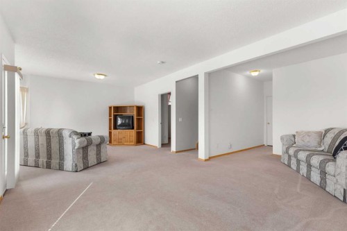 38 Scimitar Circle Nw, Calgary, AB - Indoor