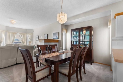 38 Scimitar Circle Nw, Calgary, AB - Indoor Photo Showing Dining Room