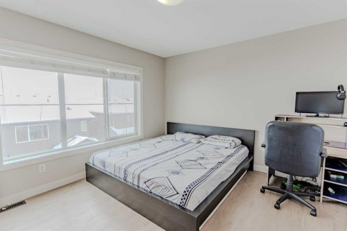 413-355 Nolancrest Heights Nw, Calgary, AB - Indoor Photo Showing Bedroom