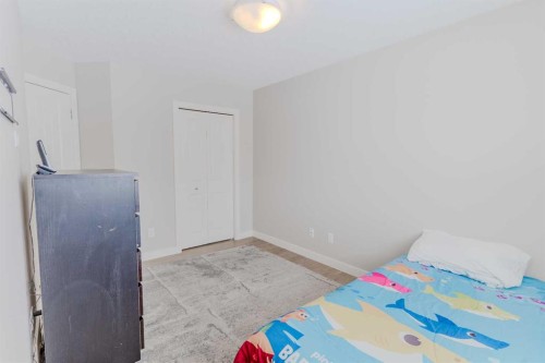 413-355 Nolancrest Heights Nw, Calgary, AB - Indoor Photo Showing Bedroom