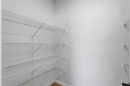 213 Bayview Park Sw, Airdrie, AB - Indoor With Storage