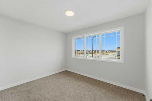 213 Bayview Park Sw, Airdrie, AB - Indoor Photo Showing Other Room