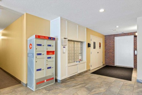4104-279 Copperpond Common Se, Calgary, AB - Indoor Photo Showing Other Room