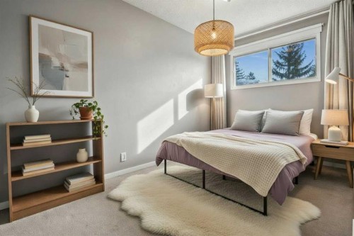 8510 Centre Street Ne, Calgary, AB - Indoor Photo Showing Bedroom