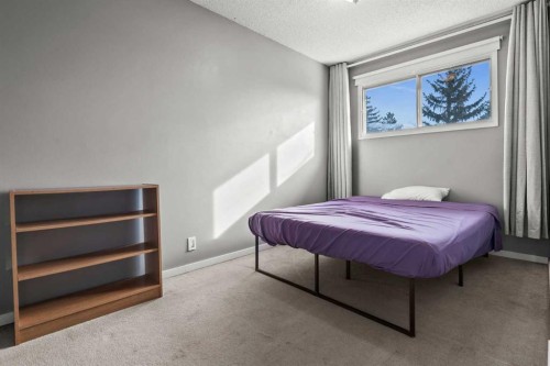 8510 Centre Street Ne, Calgary, AB - Indoor Photo Showing Bedroom
