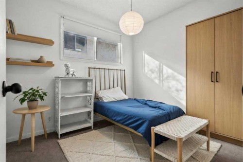 8510 Centre Street Ne, Calgary, AB - Indoor Photo Showing Bedroom