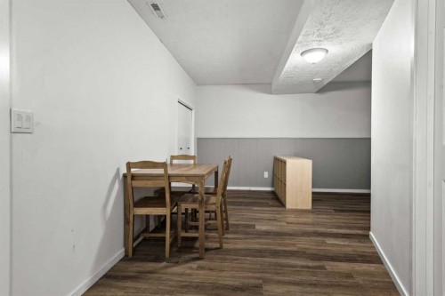 8510 Centre Street Ne, Calgary, AB - Indoor