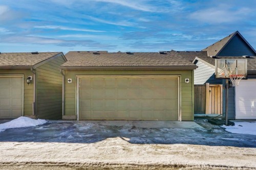 82 Walden Drive Se, Calgary, AB - Outdoor