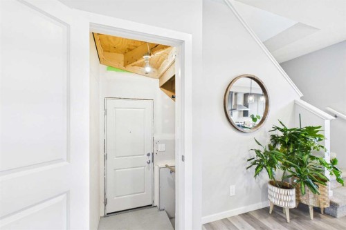 41 Heirloom Crescent Se, Calgary, AB - Indoor Photo Showing Other Room