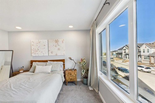 41 Heirloom Crescent Se, Calgary, AB - Indoor Photo Showing Bedroom