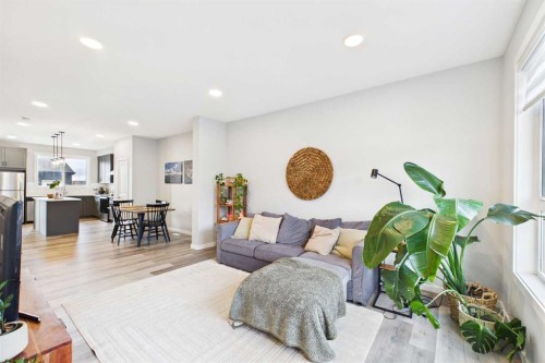 41 Heirloom Crescent Se, Calgary, AB - Indoor Photo Showing Living Room