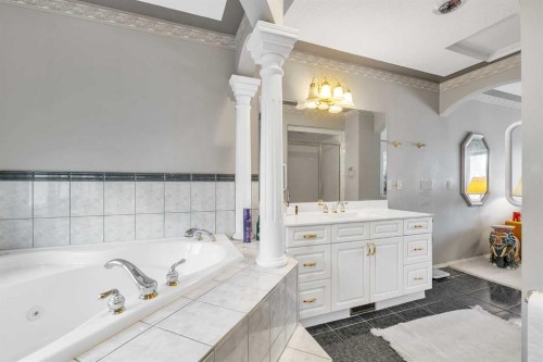 55 Midlake Place Se, Calgary, AB - Indoor Photo Showing Bathroom
