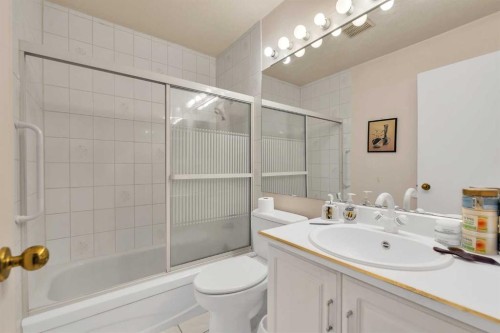 55 Midlake Place Se, Calgary, AB - Indoor Photo Showing Bathroom