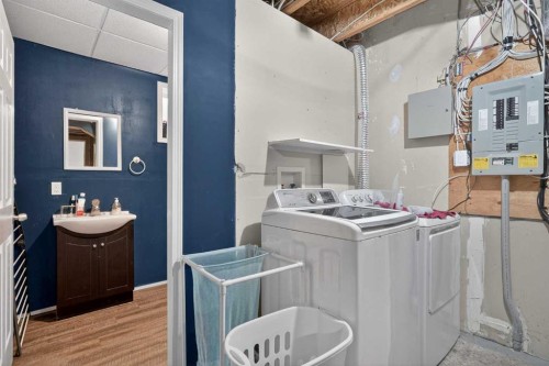 260 Stonemere Place, Chestermere, AB - Indoor Photo Showing Laundry Room