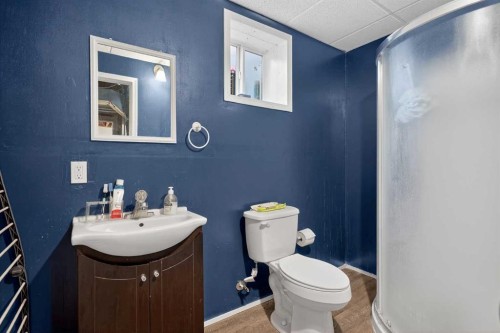 260 Stonemere Place, Chestermere, AB - Indoor Photo Showing Bathroom