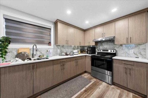 7 Redstone Park Ne, Calgary, AB - Indoor Photo Showing Kitchen