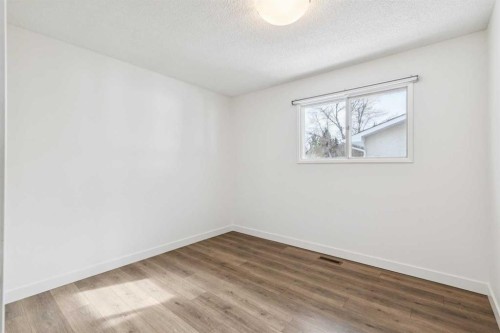 11016 Braton Place Sw, Calgary, AB - Indoor Photo Showing Other Room
