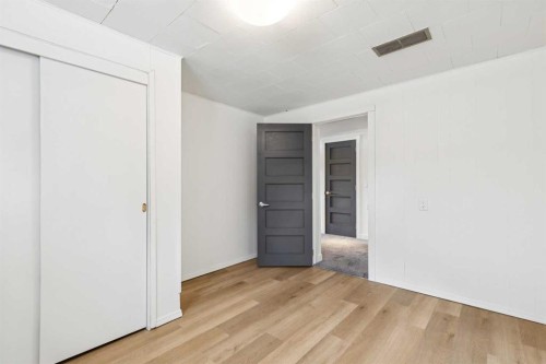 11016 Braton Place Sw, Calgary, AB - Indoor Photo Showing Other Room