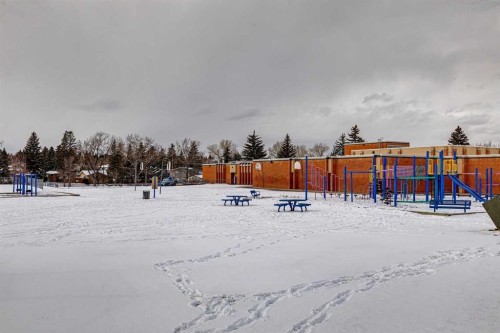 11016 Braton Place Sw, Calgary, AB - Outdoor