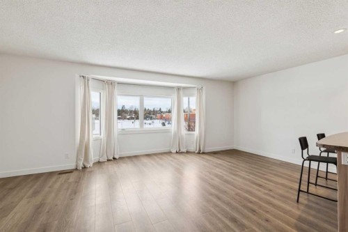 11016 Braton Place Sw, Calgary, AB - Indoor