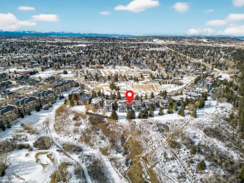 304-512 Cedar Crescent Sw, Calgary, AB - Outdoor With View