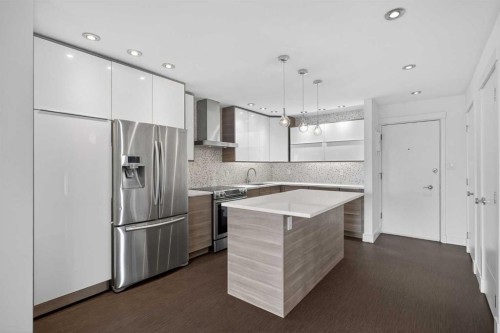 304-512 Cedar Crescent Sw, Calgary, AB - Indoor Photo Showing Kitchen With Upgraded Kitchen