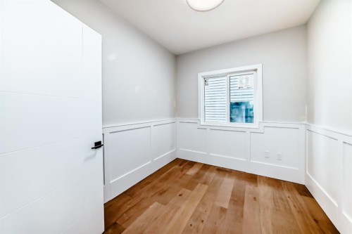 512 Heritage Boulevard, Cochrane, AB - Indoor Photo Showing Other Room