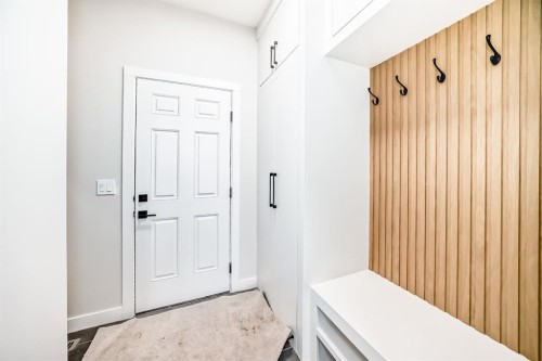 512 Heritage Boulevard, Cochrane, AB - Indoor Photo Showing Other Room