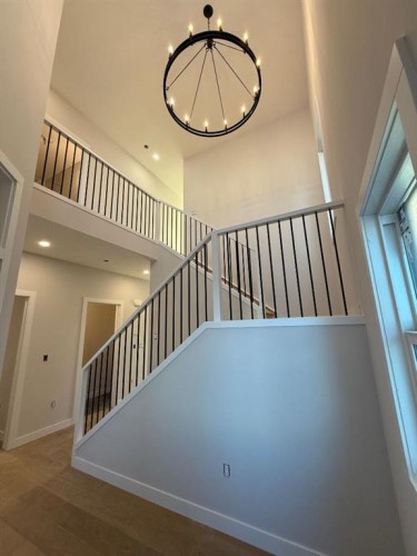 512 Heritage Boulevard, Cochrane, AB - Indoor Photo Showing Other Room